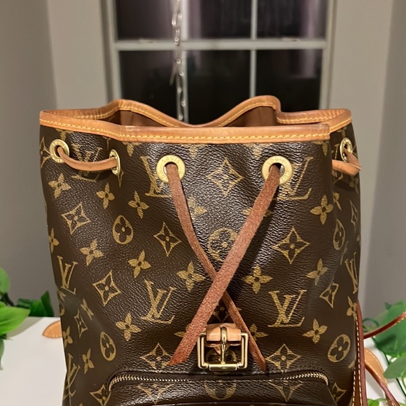 🤎Authentic LV Montsouris MM Backpack🤎 - Picture 8 of 14